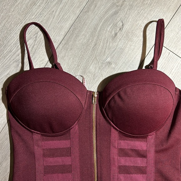 Juniors Guess Zip up Dress - Picture 2 of 4